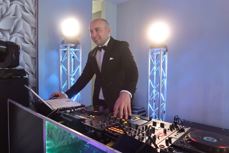 Dominik Szymoniak założyciel formacji Exclusive DJ's z Krakowa